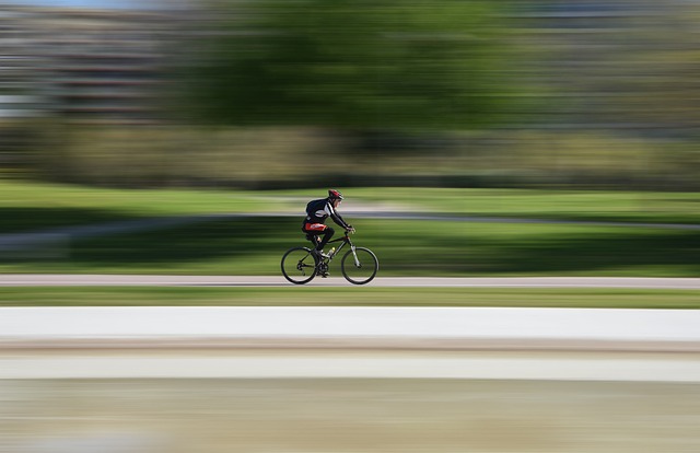 **Mikrowyprawy Rowerowe: Jak maksymalnie wykorzystać weekend na rowerze, eksplorując zapomniane linie kolejowe?** - 3 2025